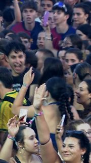 Amb Figa Flawas vàrem veure sortir el sol, esperant amb moltes ganes el 4 de juliol per fer-ho amb La Fùmiga!