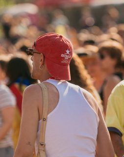 Avui @estrelladammcat celebra el seu 150è aniversari al #canetrock026 ✨ Alcem el got i brindem per 150 anys més acompanyant-nos!