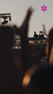 I anem arribant al final del #canetrock026 després de 12 hores sense parar de ballar. Gràcies @ernestcodina @kzu_music @djtrapella @mondjofficial per fer possible un Canet Rock més per recordar!